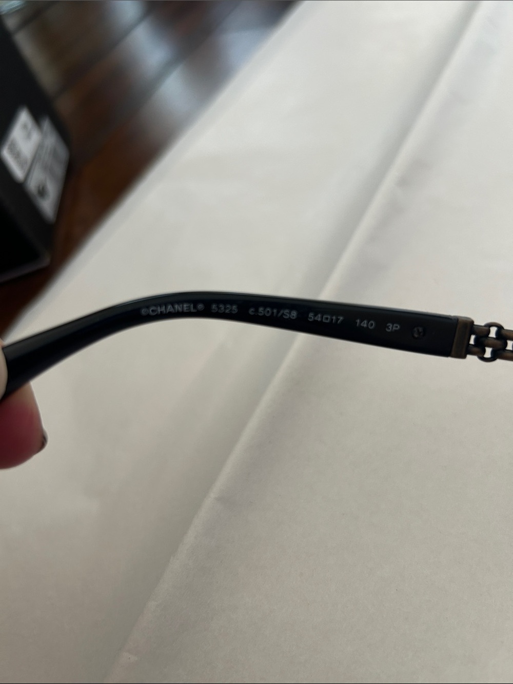 CHANEL polarized black Lens Women's Sunglasses with Chain-Detail Temples with CC - Picture 6 of 10